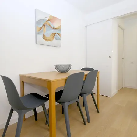 Centre Beachfront Rossi Lägenhet *