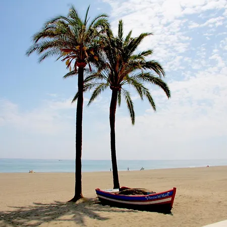 Centre Beachfront Rossi Apartmán *