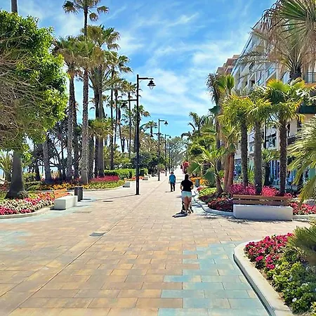 Apartmán Centre Beachfront Rossi *